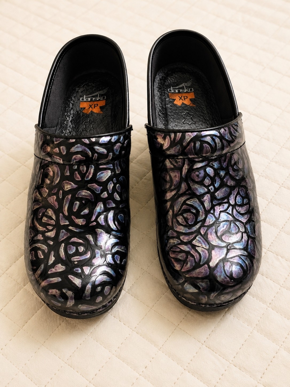 Dansko Women’s Pro XP Night Rose Patent Leather Clogs Size 40